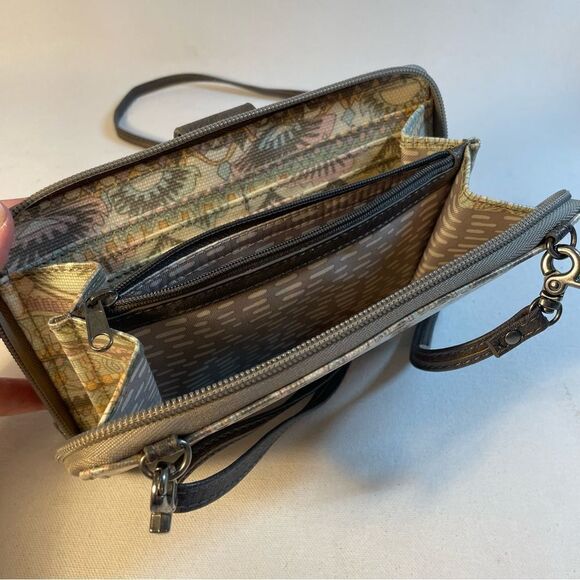 Sakroots smartphone crossbody wallet coated canvas pastel elephant - Picture 9 of 16